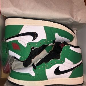 Nike Air Jordan 1 “Lucky Green”